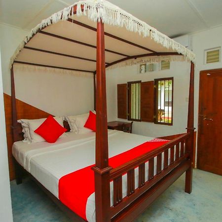 Hotel Nawathana Matara Exterior photo