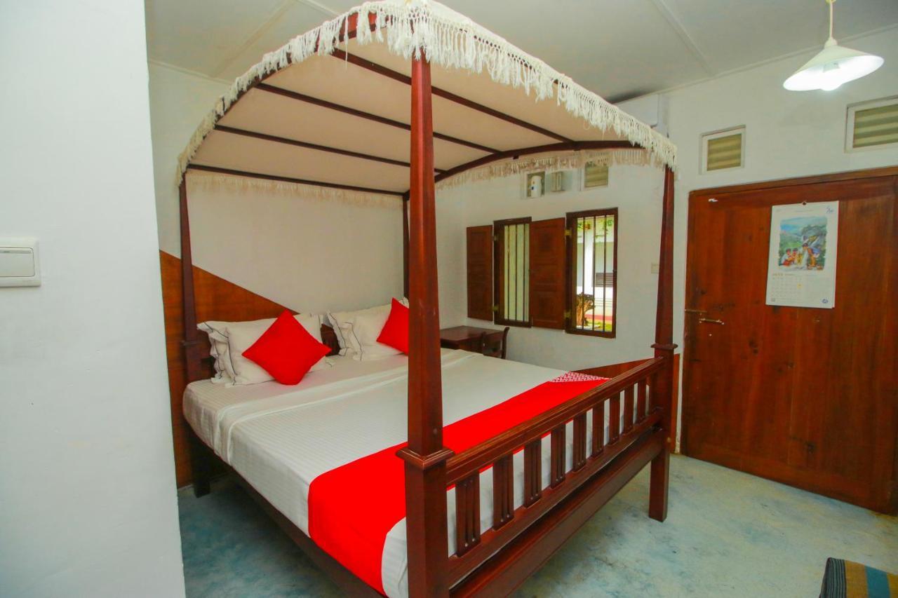 Hotel Nawathana Matara Exterior photo