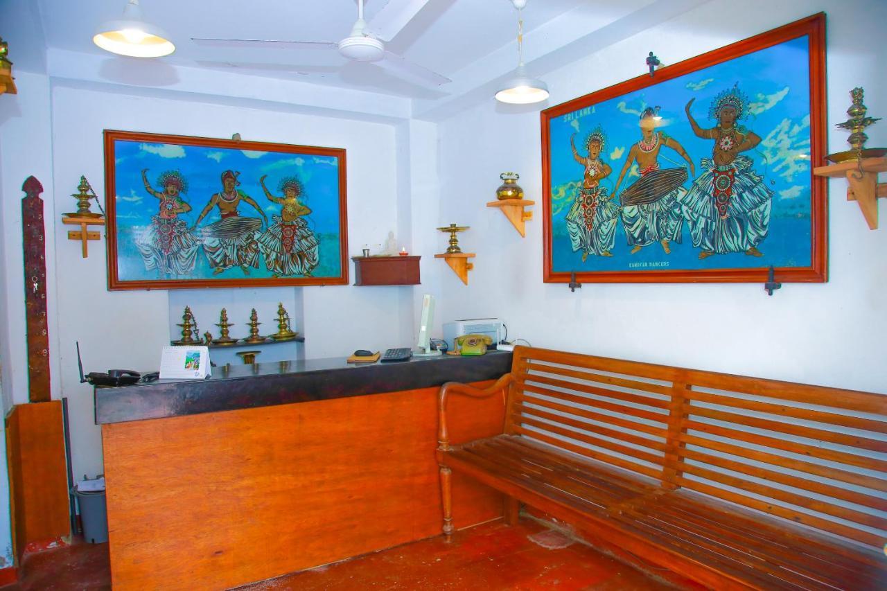 Hotel Nawathana Matara Exterior photo