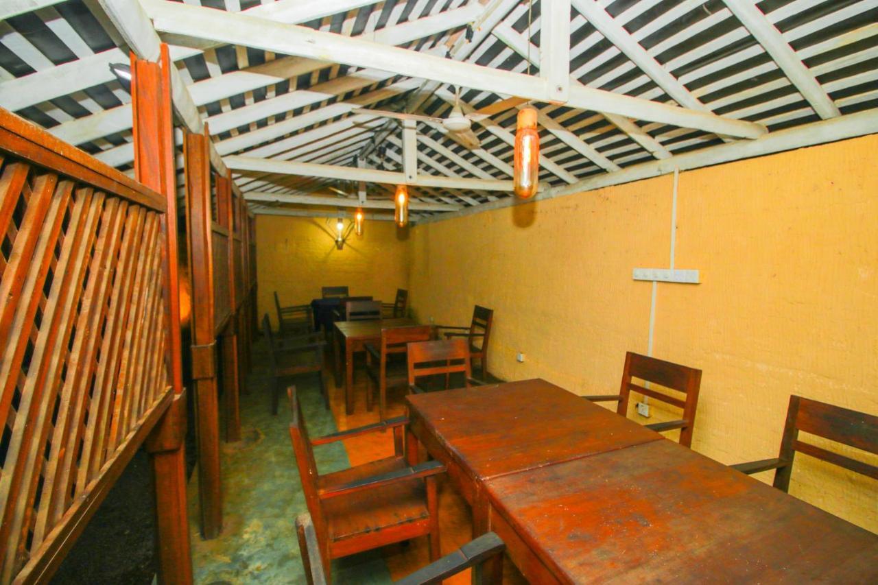 Hotel Nawathana Matara Exterior photo